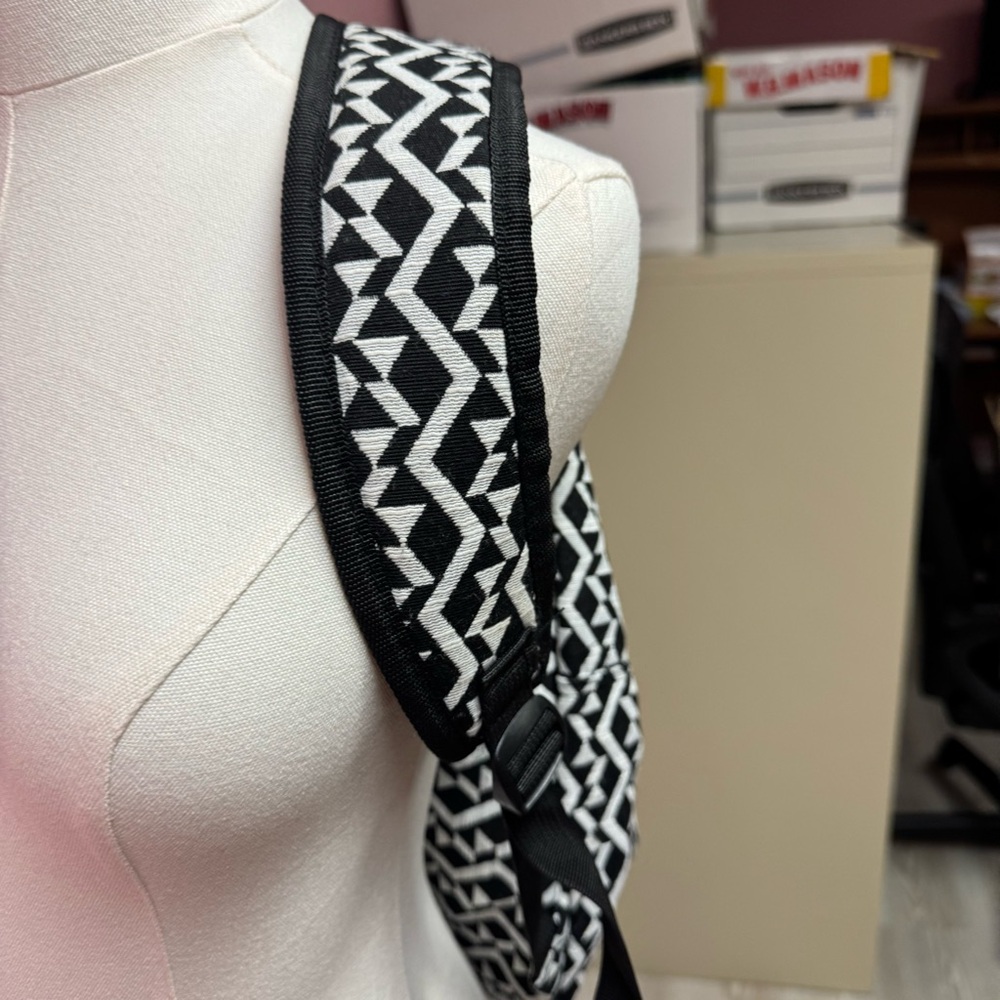 Patterned backpack - Picture 4 of 4